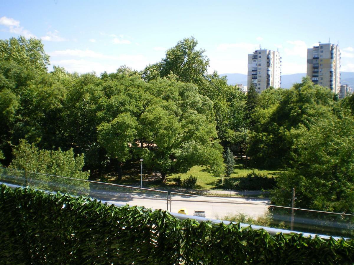 Park View Apartment Plovdiv With Parking Экстерьер фото